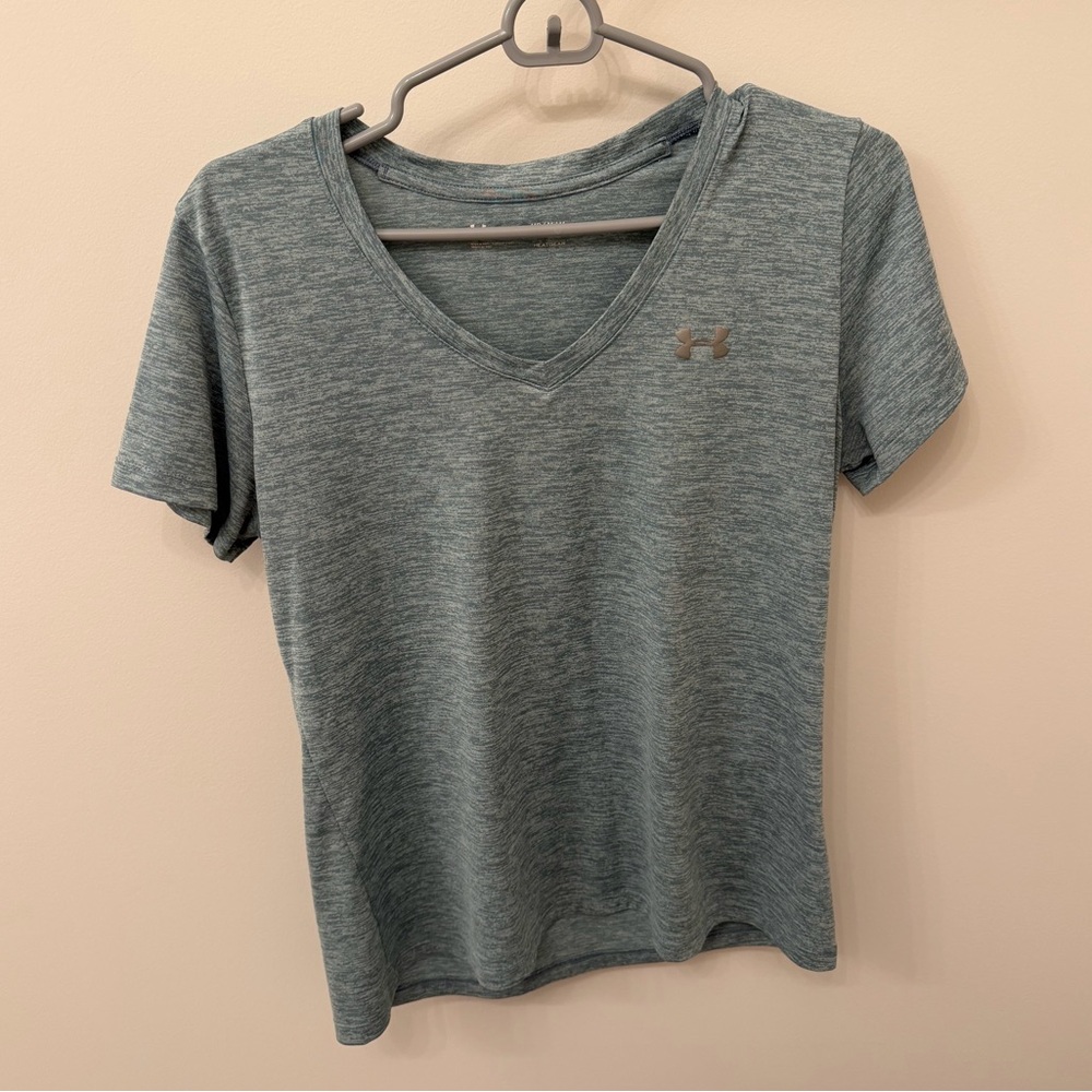 Under Armour Women's Heathered Green Heat Gear Loose Fit Shirt